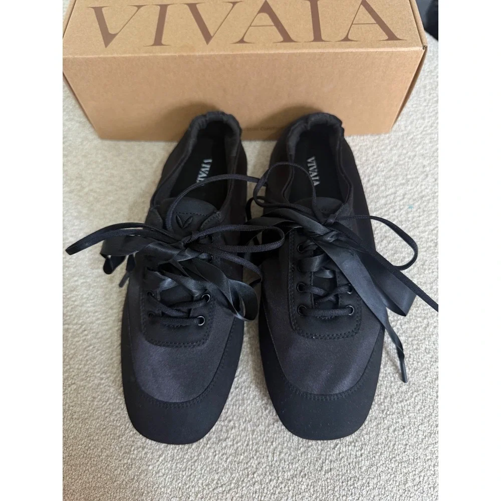 VIVAIA Black Cristina Satin Square Toe Lace-Up Barefoot Ballet‎ Flats US/7-7.5